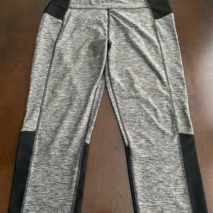 ⚜️ RBX - NWOT CAPRI WORKOUT LEGGINGS